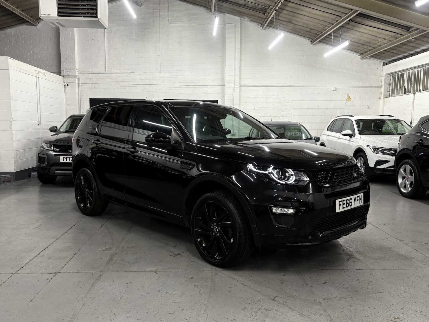 Used Land Rover Discovery Sport 2017 for sale - 76863941: Photo 1
