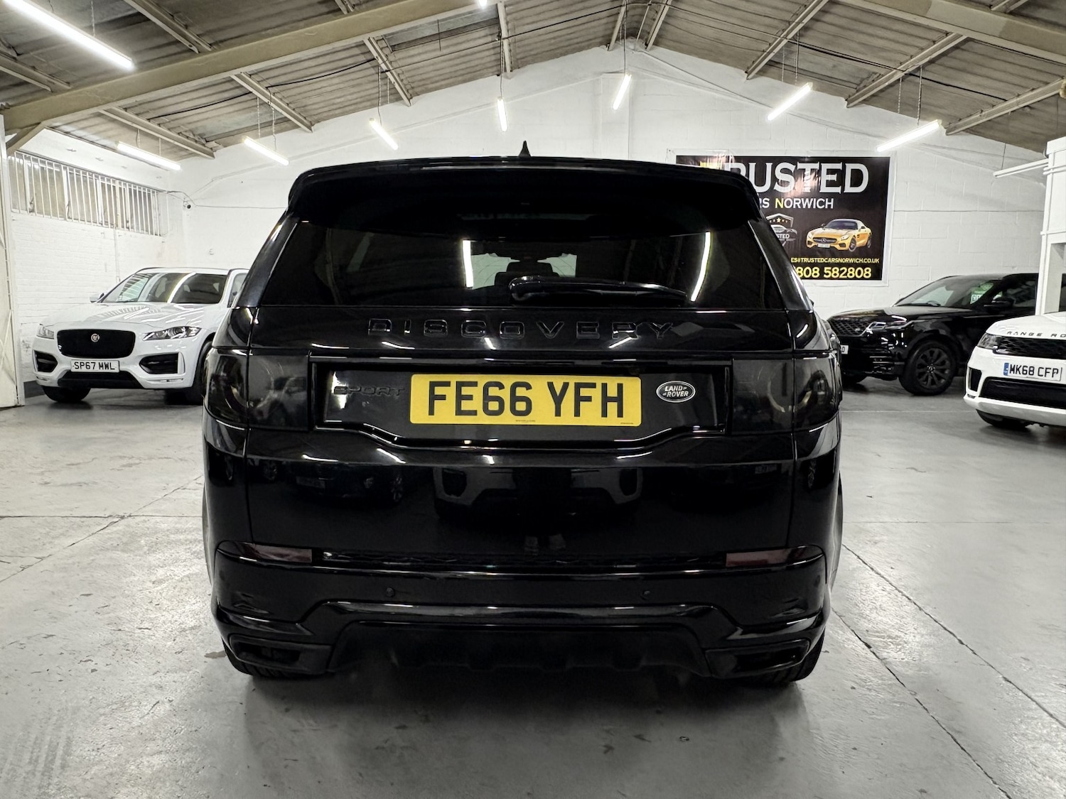 Used Land Rover Discovery Sport 2017 for sale - 76863941: Photo 11