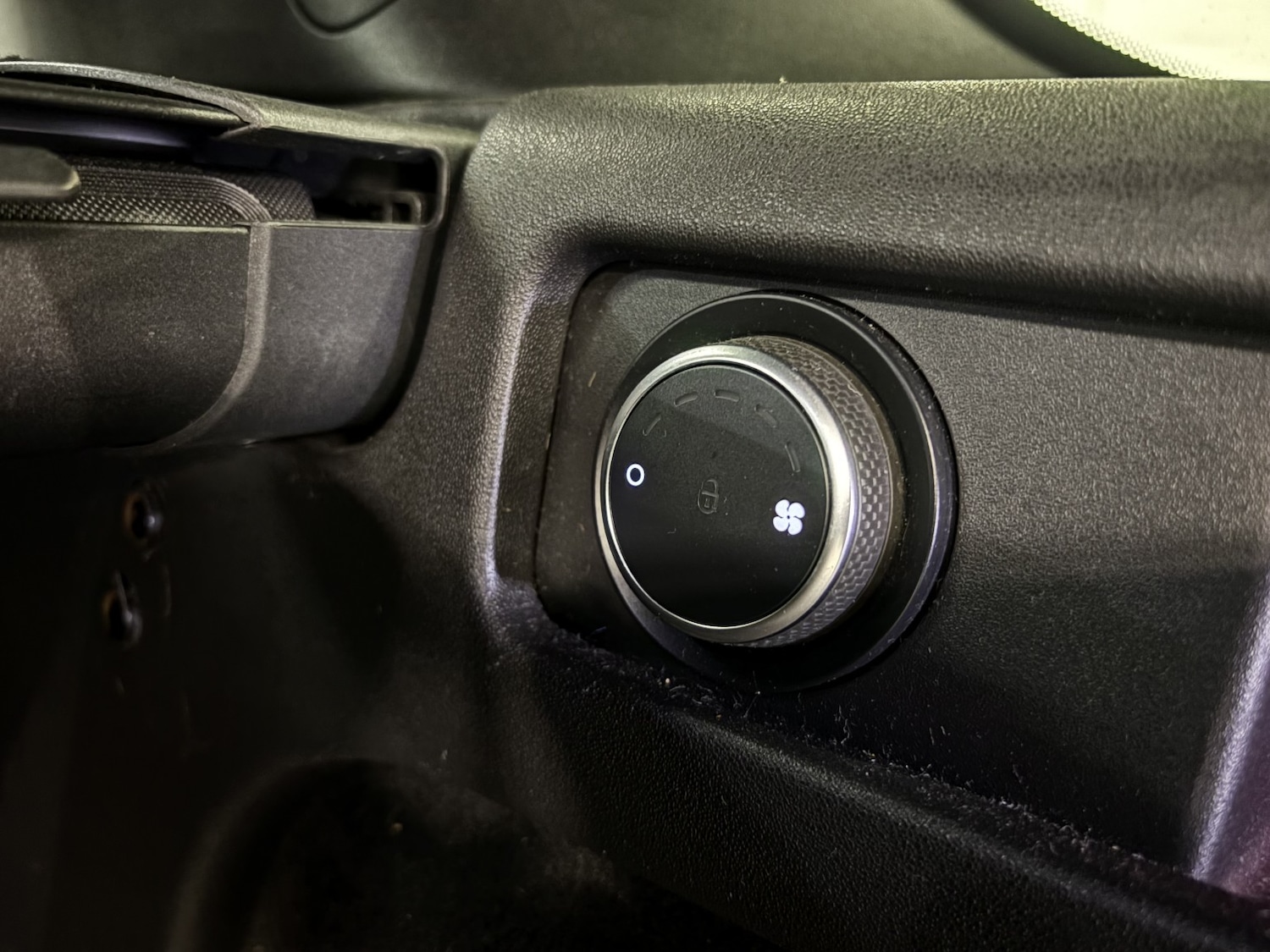 Used Land Rover Discovery Sport 2017 for sale - 76863941: Photo 39