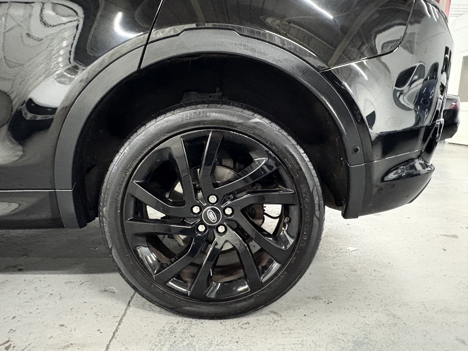 Used Land Rover Discovery Sport 2017 for sale - 76863941: Photo 47