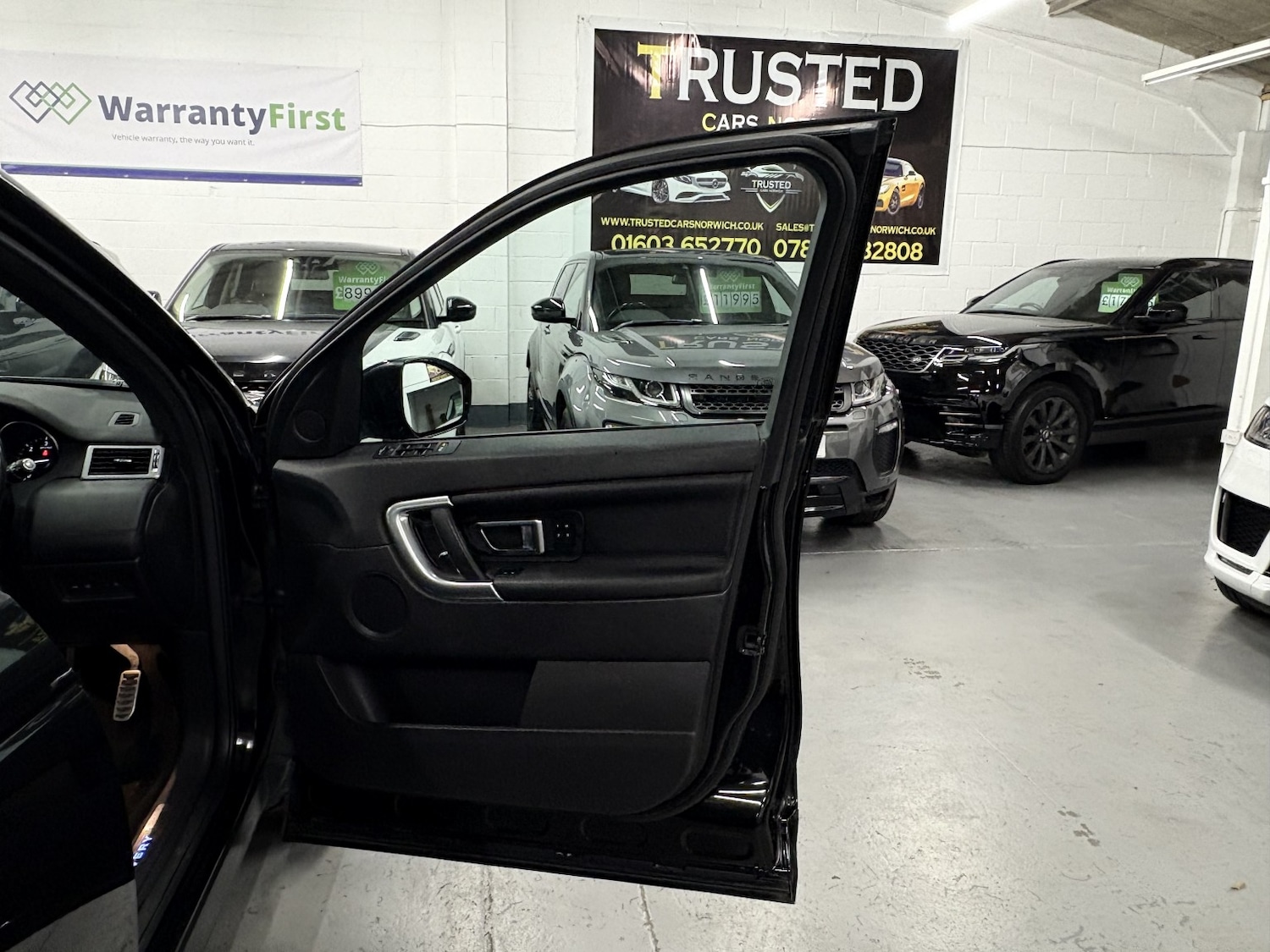 Used Land Rover Discovery Sport 2017 for sale - 76863941: Photo 48