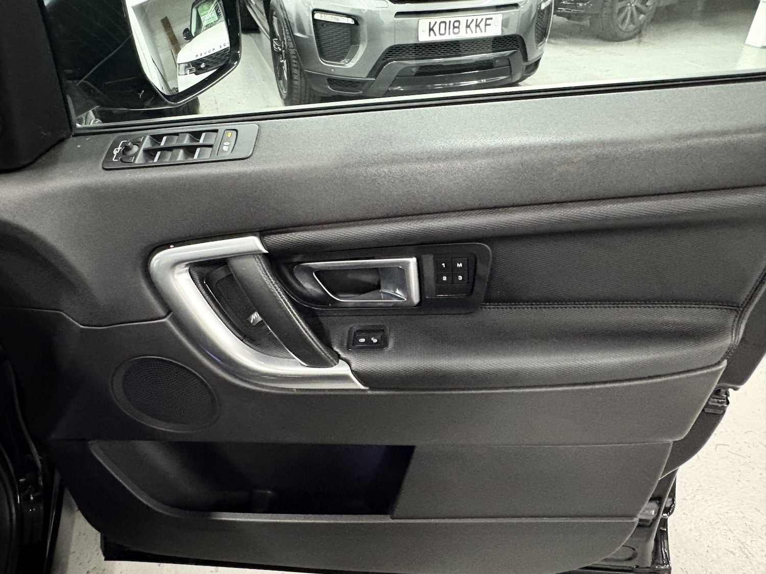 Used Land Rover Discovery Sport 2017 for sale - 76863941: Photo 49