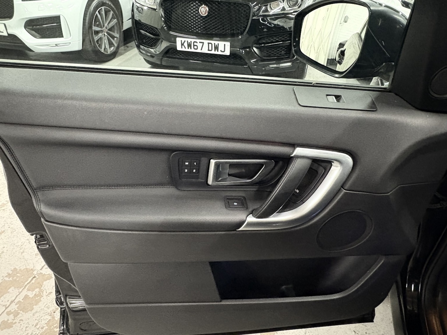 Used Land Rover Discovery Sport 2017 for sale - 76863941: Photo 65