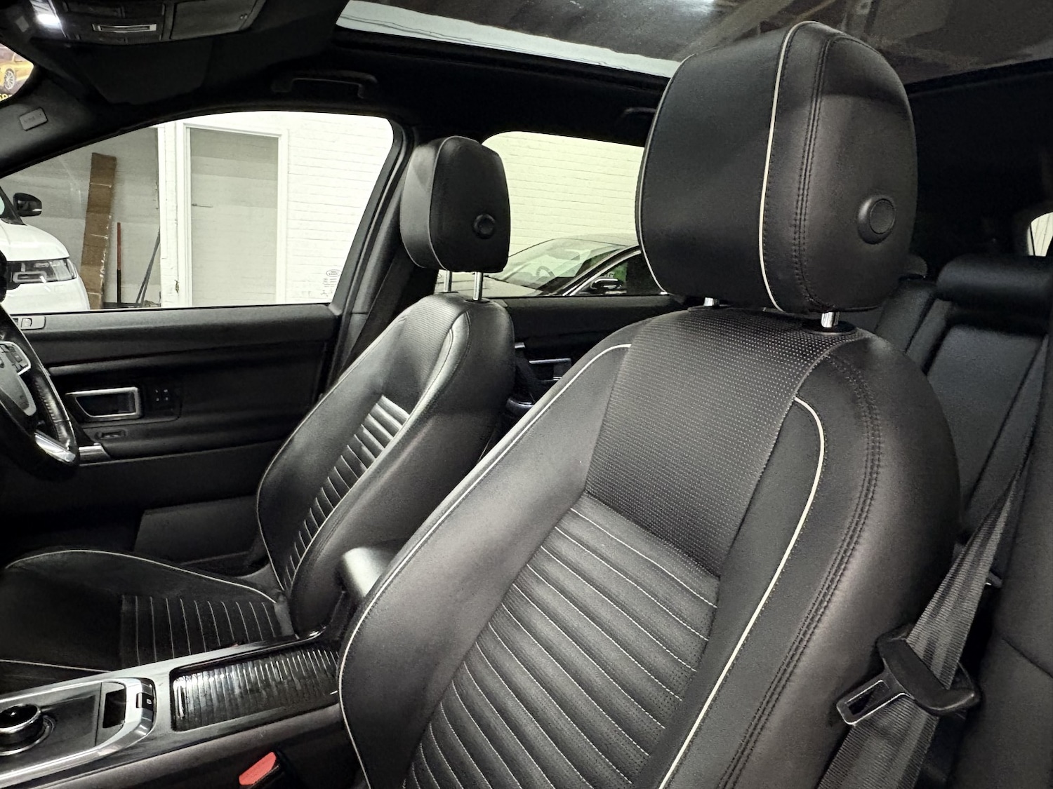 Used Land Rover Discovery Sport 2017 for sale - 76863941: Photo 67