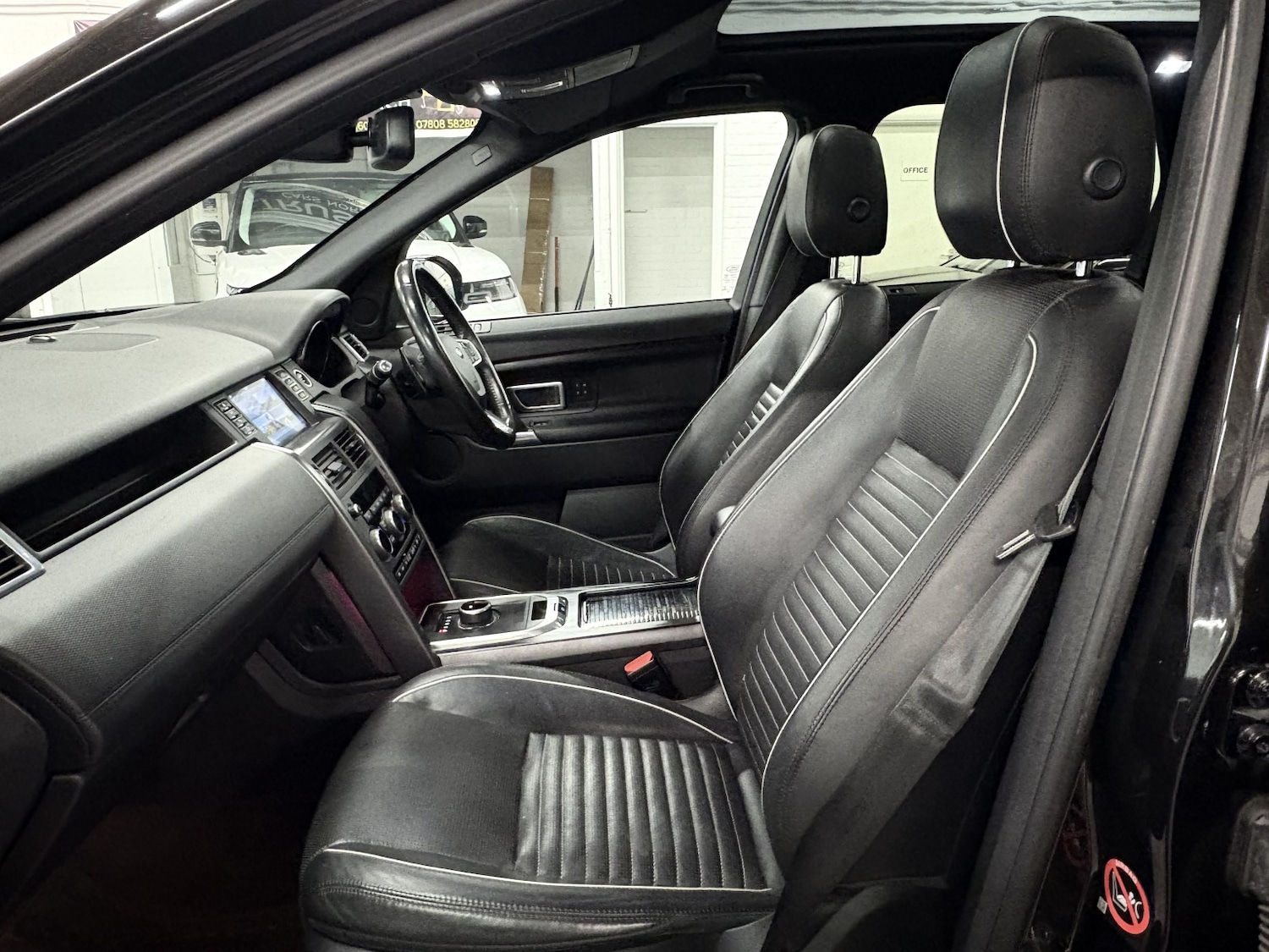 Used Land Rover Discovery Sport 2017 for sale - 76863941: Photo 68