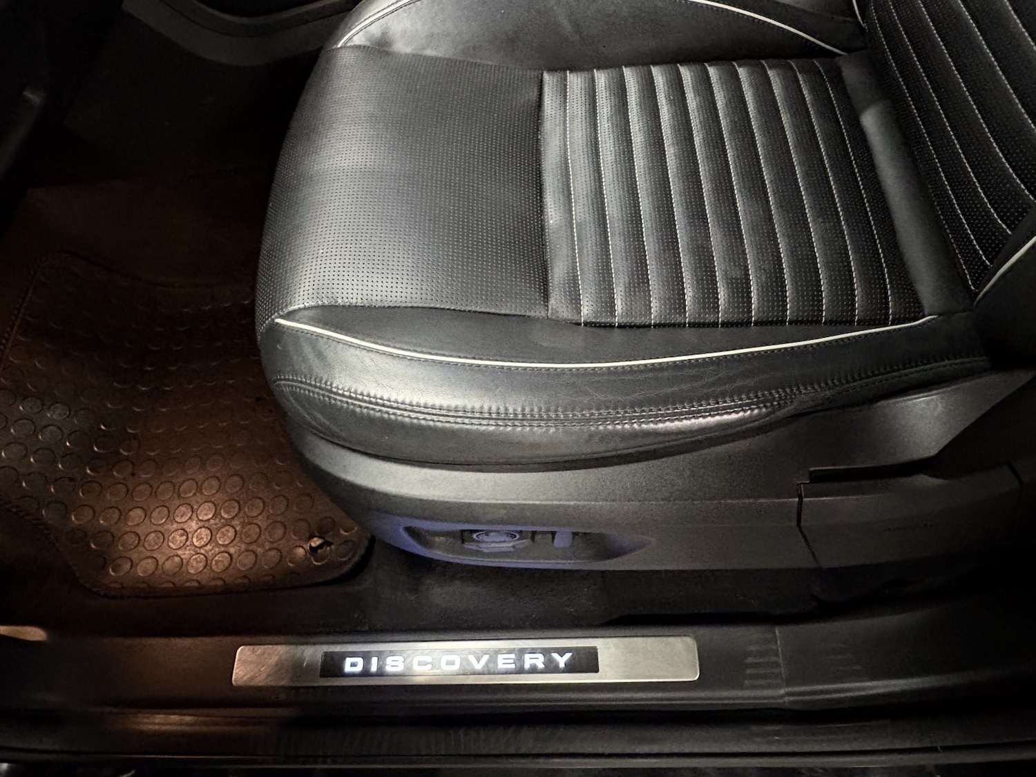 Used Land Rover Discovery Sport 2017 for sale - 76863941: Photo 71