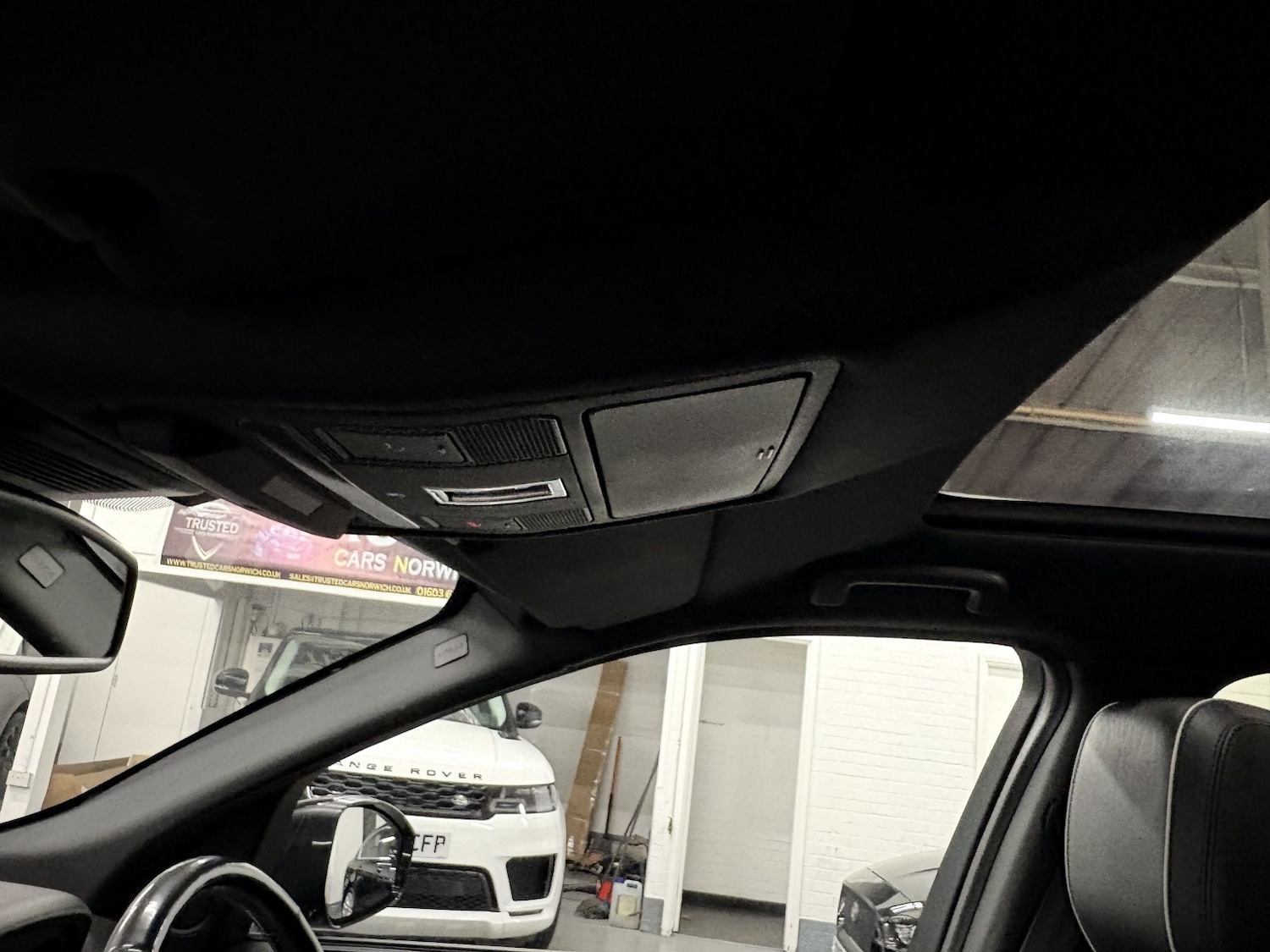 Used Land Rover Discovery Sport 2017 for sale - 76863941: Photo 75