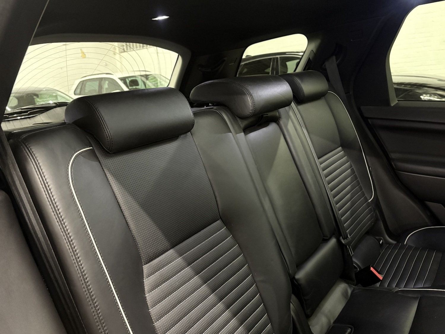 Used Land Rover Discovery Sport 2017 for sale - 76863941: Photo 77