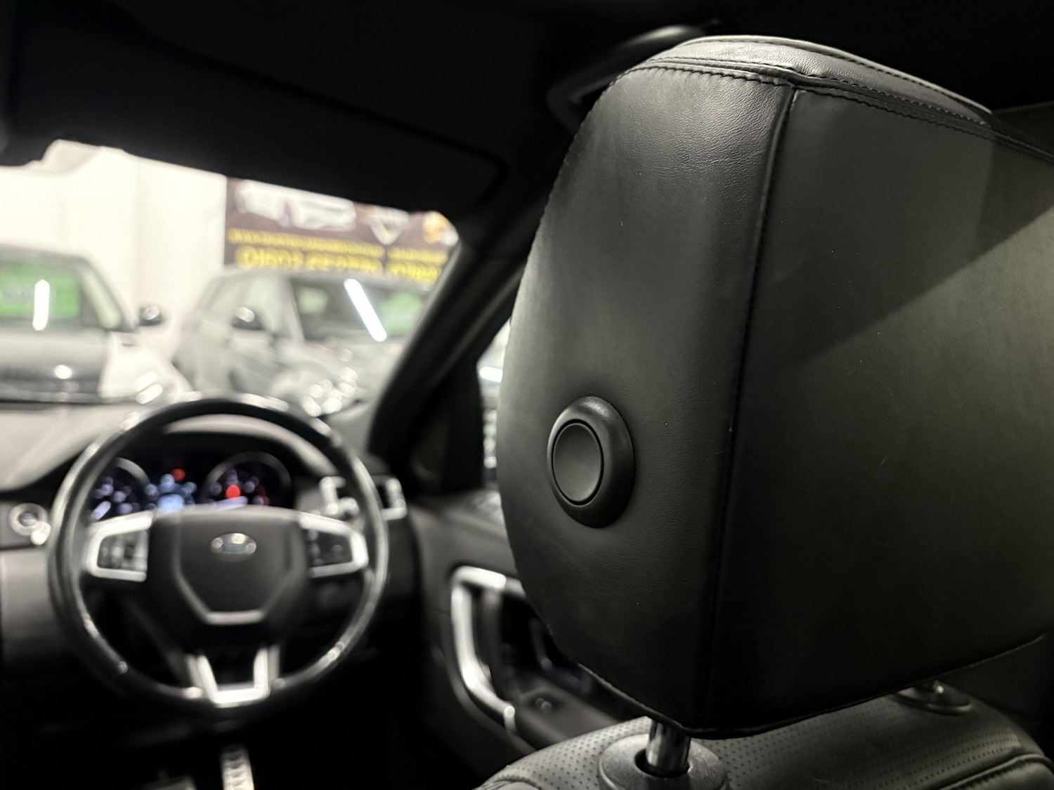 Used Land Rover Discovery Sport 2017 for sale - 76863941: Photo 92