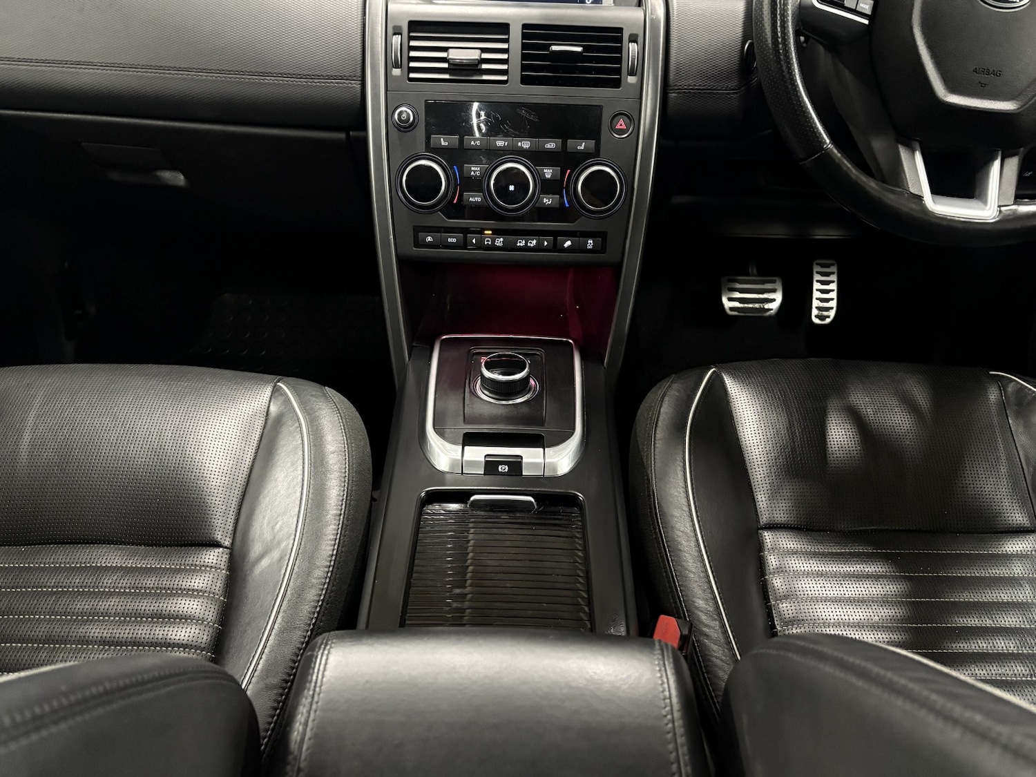 Used Land Rover Discovery Sport 2017 for sale - 76863941: Photo 93