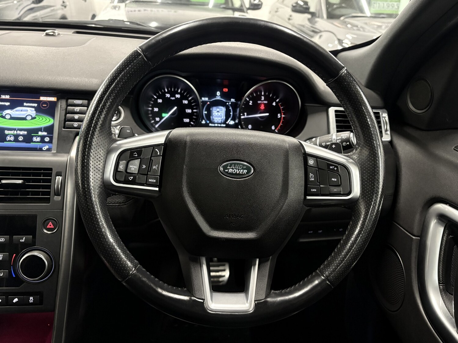 Used Land Rover Discovery Sport 2017 for sale - 76863941: Photo 96