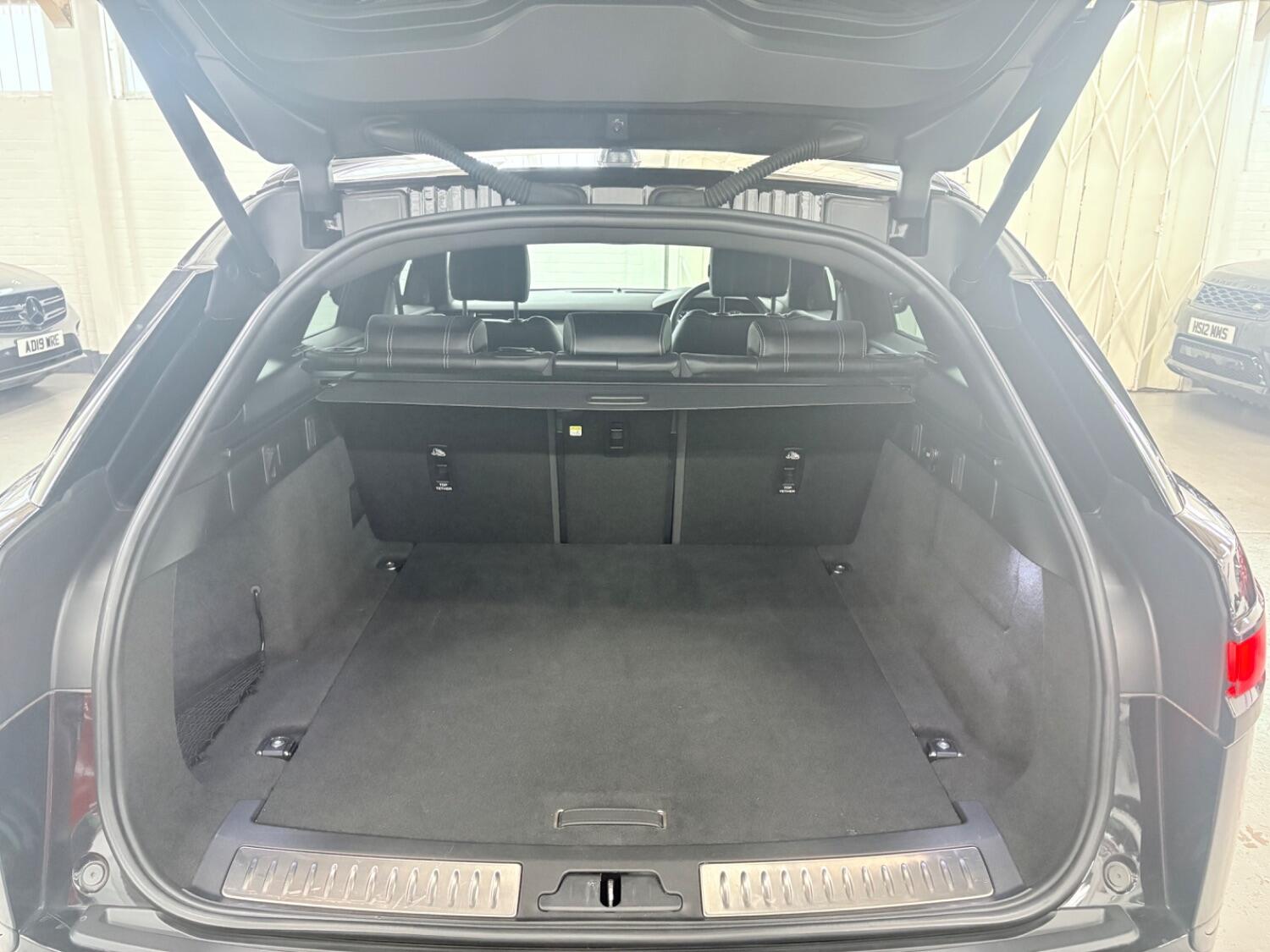 Used Land Rover Range Rover Velar 2021 for sale - 76407484: Photo 32