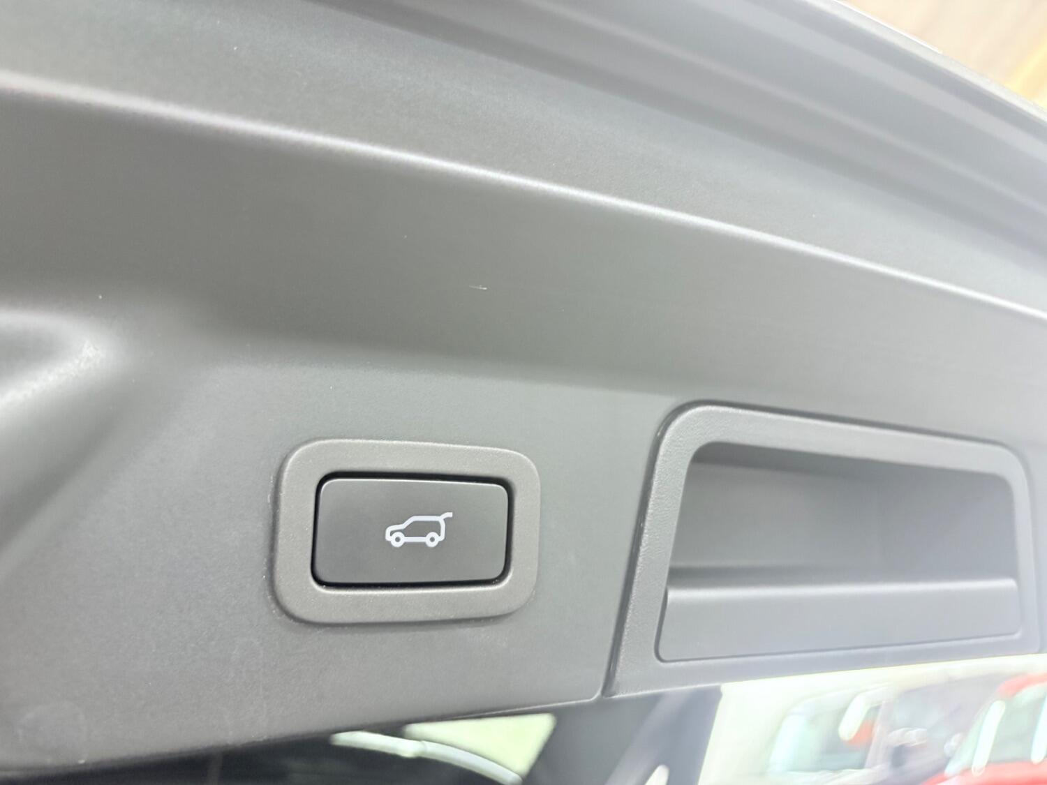 Used Land Rover Range Rover Velar 2021 for sale - 76407484: Photo 34