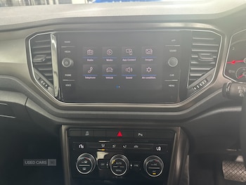 Used Volkswagen T-Roc 2019 for sale - 78472231: Photo