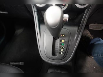 Used Hyundai i10 2010 for sale - 76308788: Photo