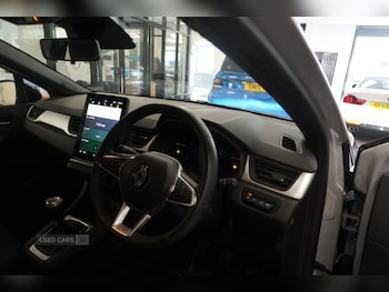 Used Renault Captur 2024 for sale - 76085694: Photo 2