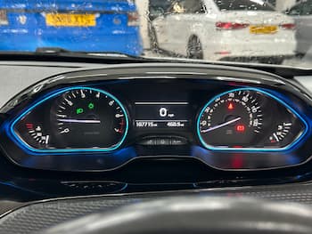 Used Peugeot 2008 2017 for sale - 79727685: Photo