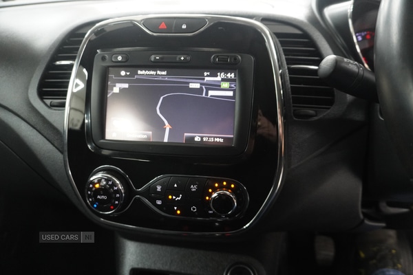 Used Renault Captur 2017 for sale - 76887754: Photo 2