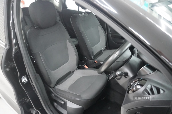 Used Renault Captur 2017 for sale - 76887754: Photo 3