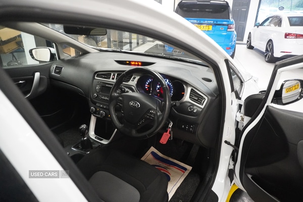 Used Kia Ceed 2014 for sale - 76586128: Photo 4