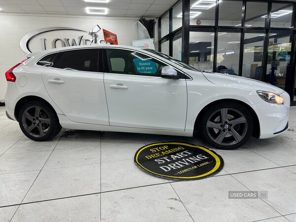 Used Volvo V40 2015 for sale - 77840495: Photo 18