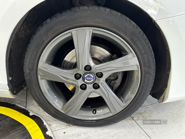 Used Volvo V40 2015 for sale - 77840495: Photo 3