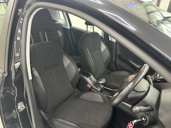Used Peugeot 2008 2017 for sale - 78810645: Photo