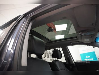 Used Hyundai Santa Fe 2015 for sale - 76667641: Photo