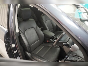 Used Hyundai Santa Fe 2015 for sale - 76667641: Photo