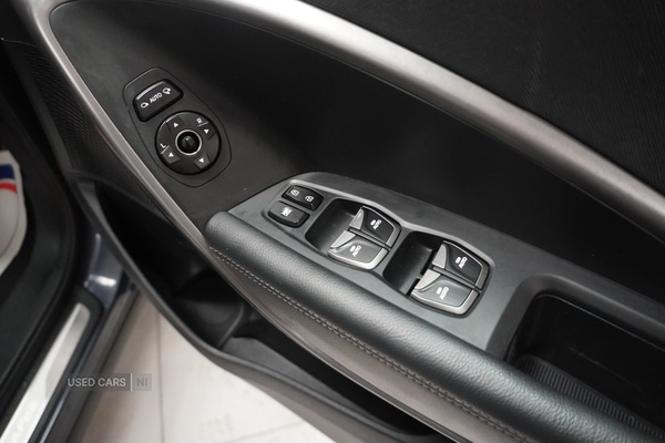 Used Hyundai Santa Fe 2015 for sale - 76667641: Photo 8