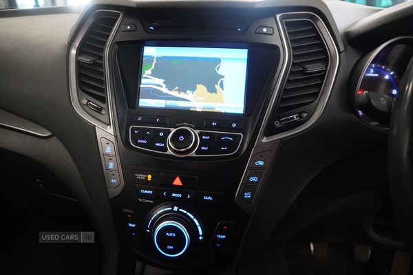 Used Hyundai Santa Fe 2015 for sale - 76073382: Photo 2