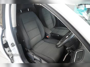 Used Volkswagen Golf 2010 for sale - 76359366: Photo