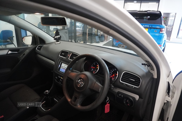Used Volkswagen Golf 2010 for sale - 76359366: Photo 4