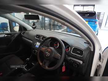 Used Volkswagen Golf 2010 for sale - 76359366: Photo