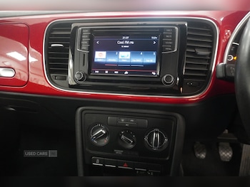 Used Volkswagen Beetle 2015 for sale - 76153763: Photo