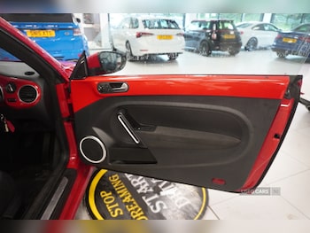 Used Volkswagen Beetle 2015 for sale - 76153763: Photo
