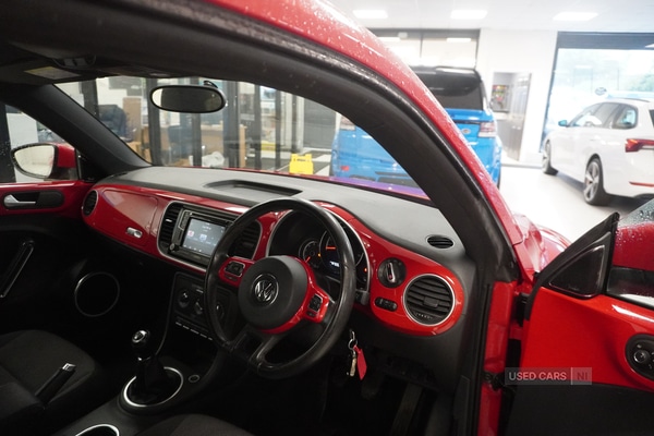 Used Volkswagen Beetle 2015 for sale - 76153763: Photo 5