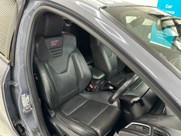 Used Ford Focus 2015 for sale - 77724384: Photo 2