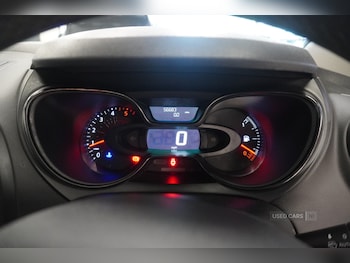 Used Renault Captur 2018 for sale - 76441534: Photo