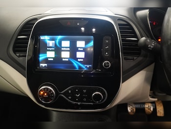 Used Renault Captur 2018 for sale - 76441534: Photo