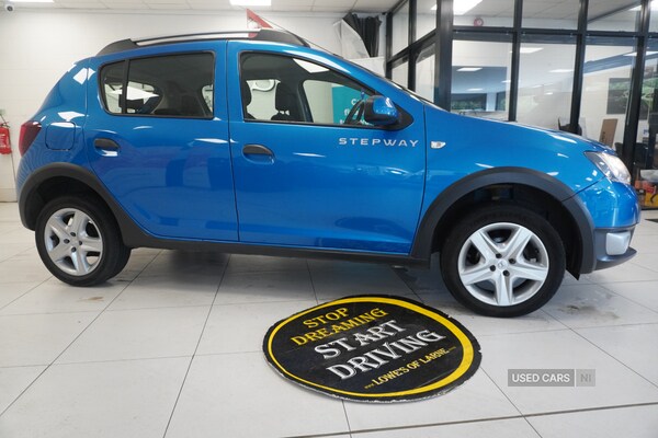 Used Dacia Sandero Stepway 2015 for sale - 76753738: Photo 20