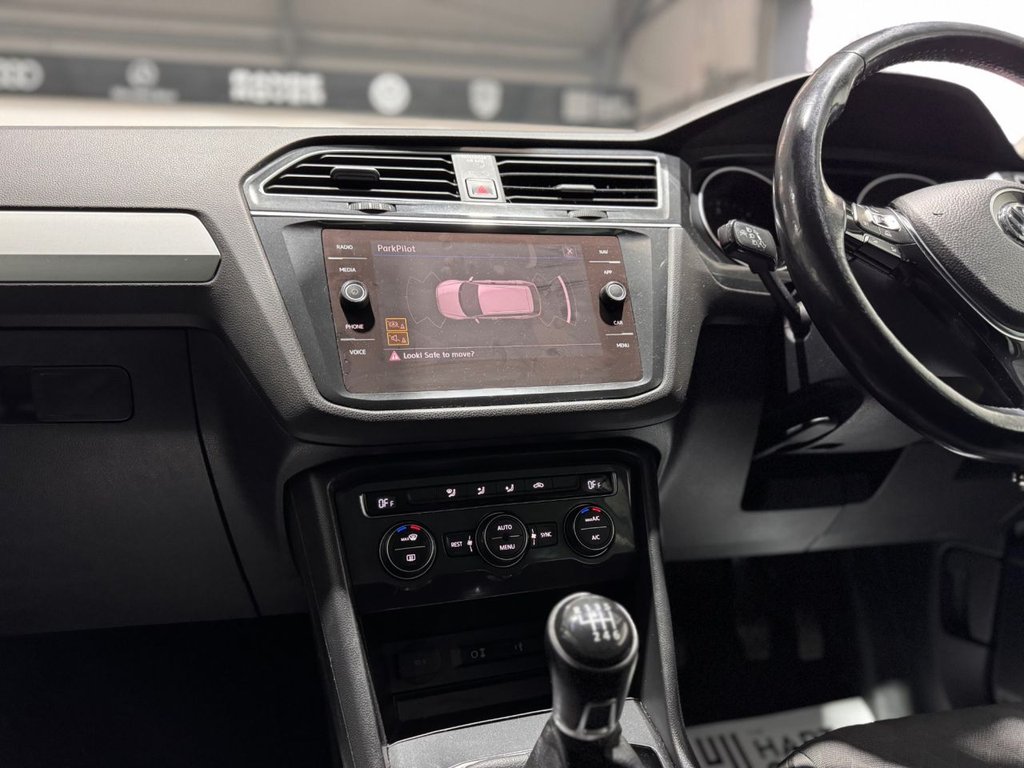 Used Volkswagen Tiguan 2017 for sale - 77621500: Photo 12
