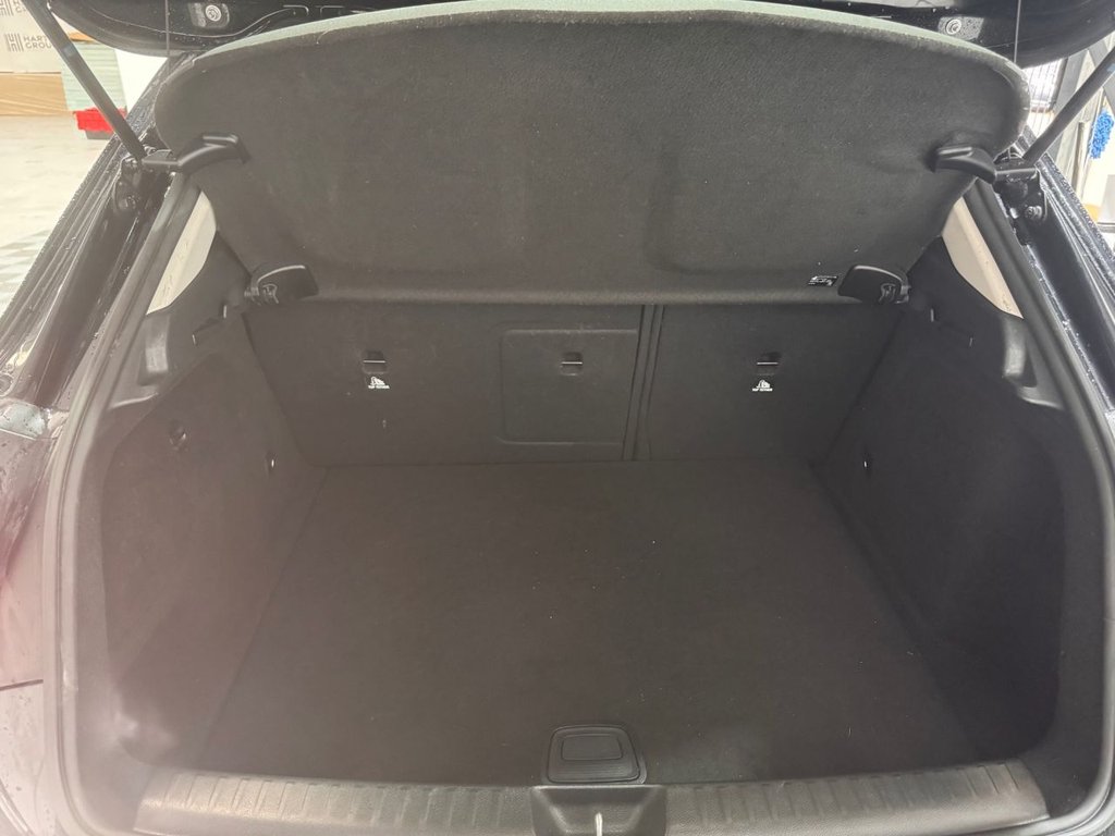 Used Mercedes-Benz GLA 2020 for sale - 76642256: Photo 28