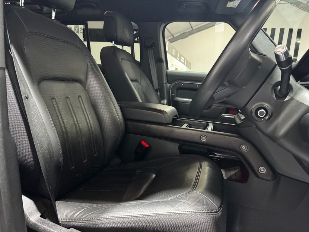 Used Land Rover Defender 2020 for sale - 76900460: Photo 25