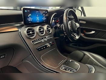 Used Mercedes-Benz GLC 2019 for sale - 78583132: Photo