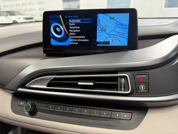 Used BMW i8 2018 for sale - 76266556: Photo 25