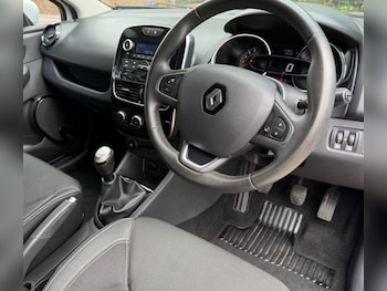 Used Renault Clio 2017 for sale - 78658222: Photo