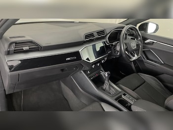 Used Audi Q3 2021 for sale - 77356204: Photo