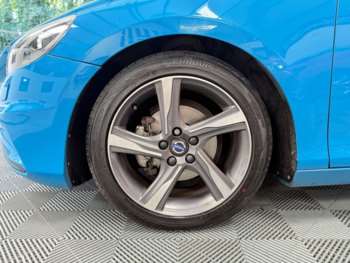 Used Volvo V40 2015 for sale - 75221397: Photo