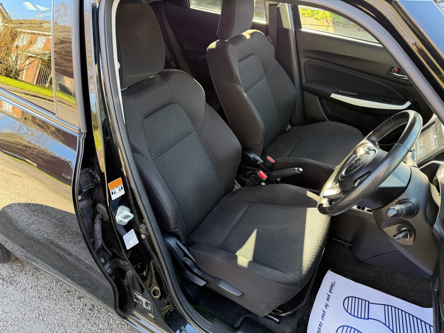 Used Suzuki Swift 2018 for sale - 78106002: Photo 3